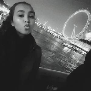 Meet your Posher, Sarina